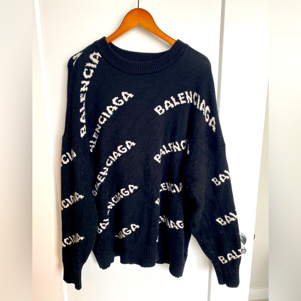 Black oversized Balenciaga logo sweater Size XL